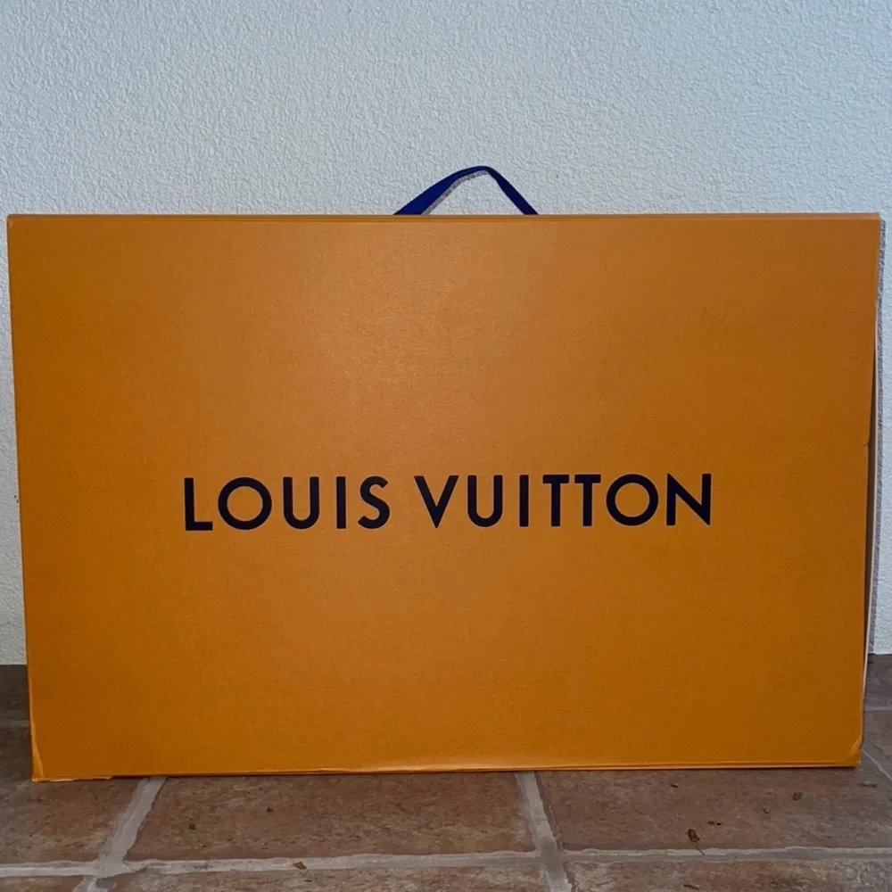 XL Louis Vuitton box - Picture 3 of 8
